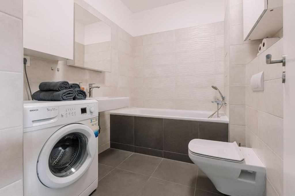 ברטיסלאבה Stylish Apartment Retreat מראה חיצוני תמונה